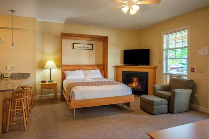 Room 5 of 43